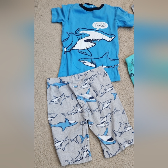 Carter's pajamas set - Picture 5 of 5